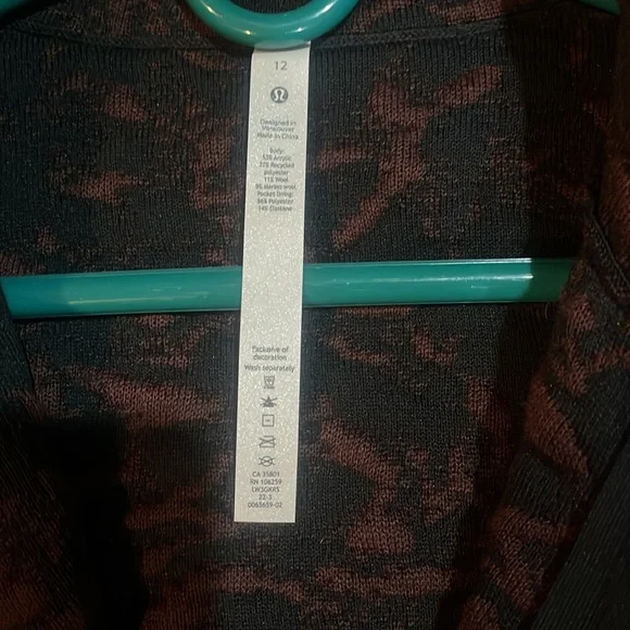 NWOT lululemon textured sweater jacket - Picture 4 of 5